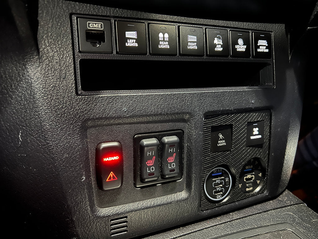 Magnetic UHF Mount and Hazard Switch Kit for Mitsubishi Pajero NS, NT, NW, NX (2006–2021)