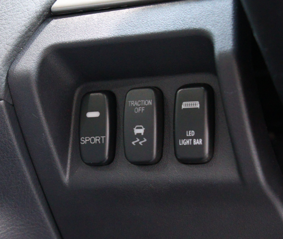 Throttle Controller for Mitsubishi Pajero NS, NT, NW, NX (2006–2021)