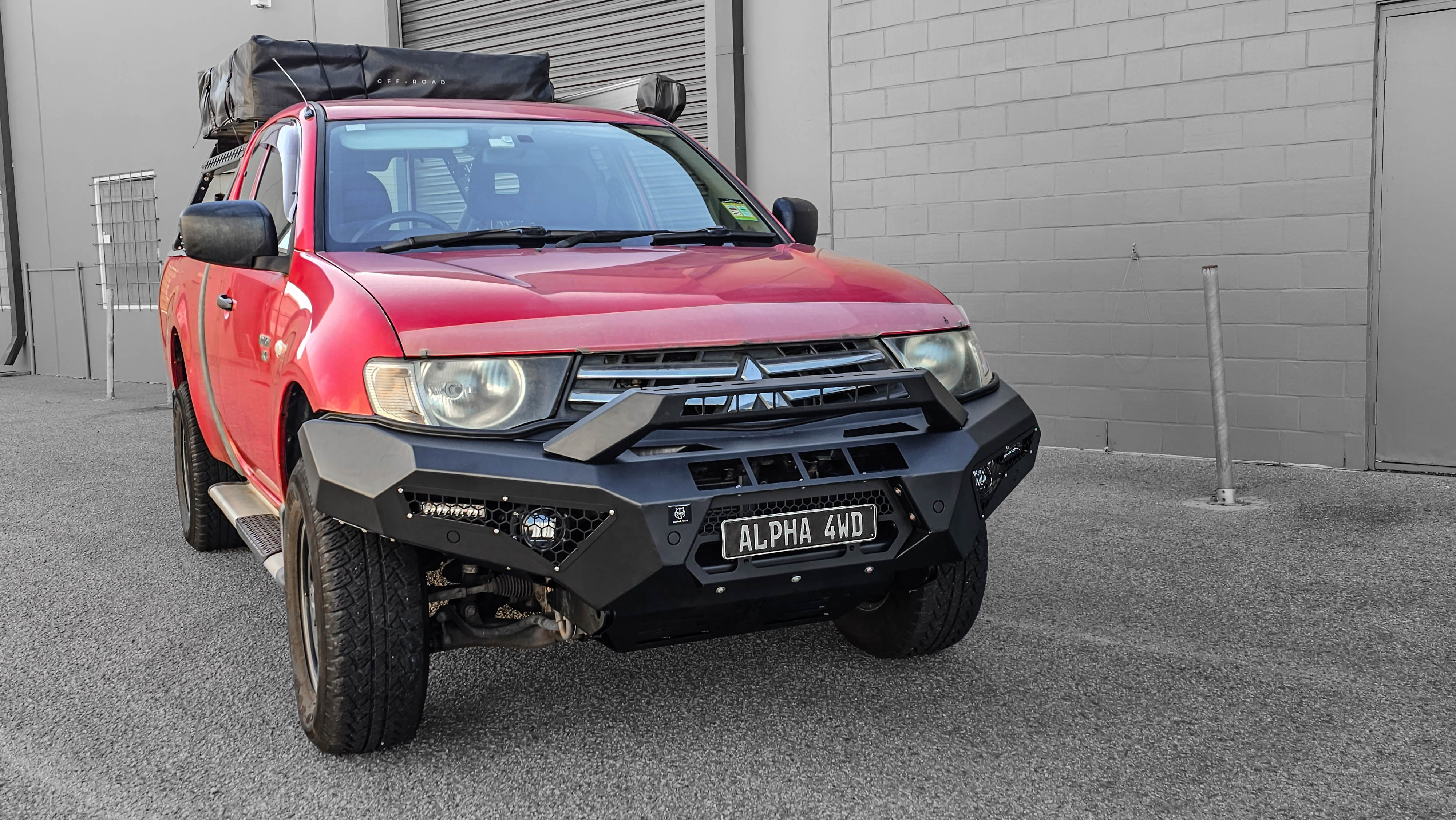 Alpha 4WD Mitsubishi Triton ML/MN Predator Bull Bar 06-15