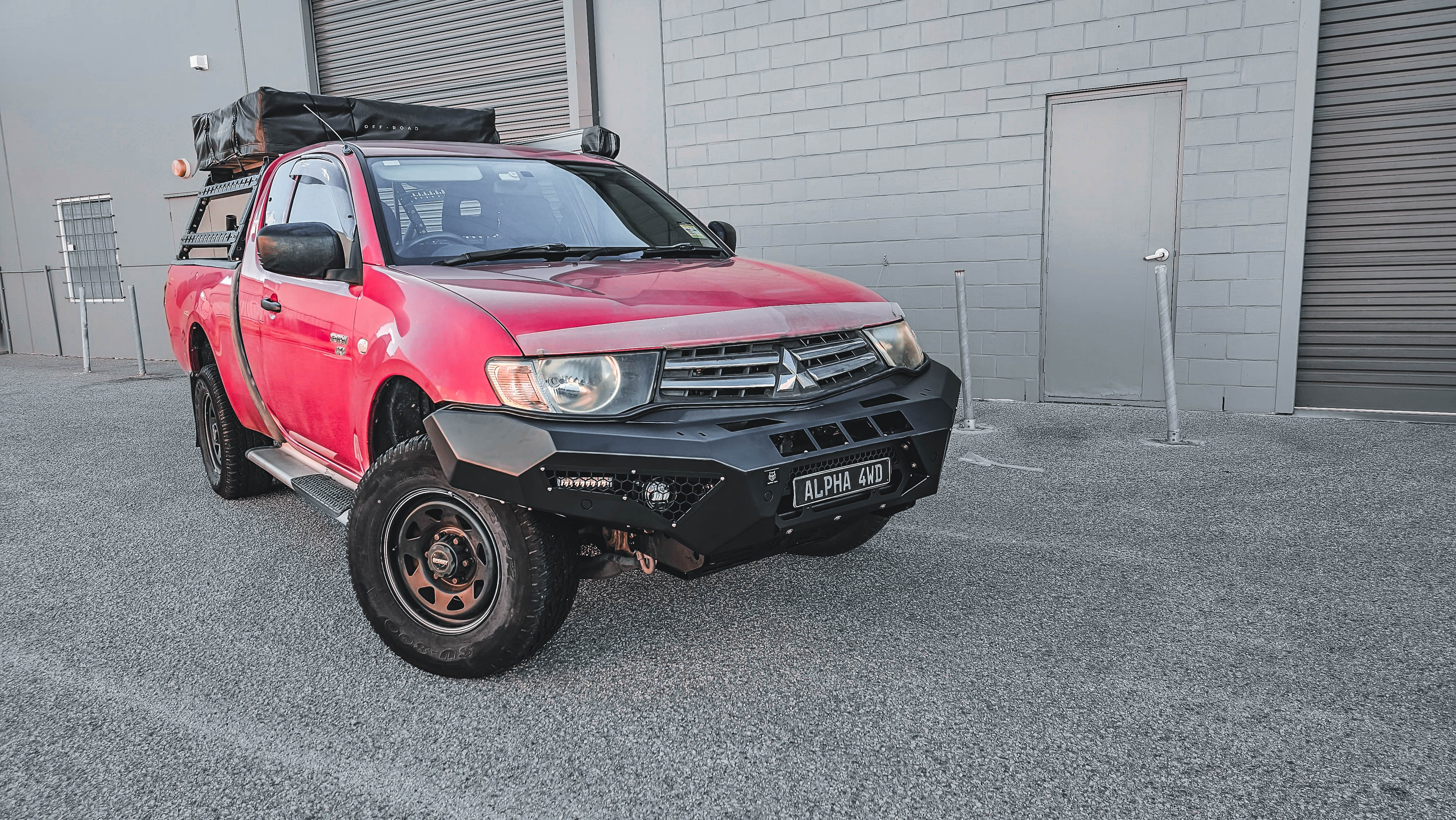 Alpha 4WD Mitsubishi Triton ML/MN Predator Bull Bar 06-15