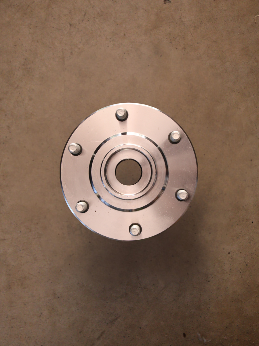 Japanese-Made Wheel Bearing Hub for Mitsubishi Pajero NS, NT, NW, NX (LWB, 2006–2021)