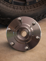 Japanese-Made Wheel Bearing Hub for Mitsubishi Pajero NS, NT, NW, NX (LWB, 2006–2021)