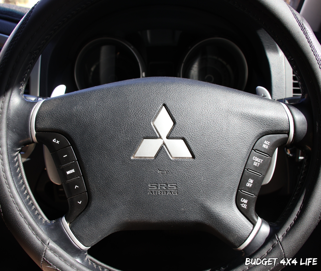 Plug & Play Paddle Shifter Kit for Mitsubishi Pajero (2006-2021)