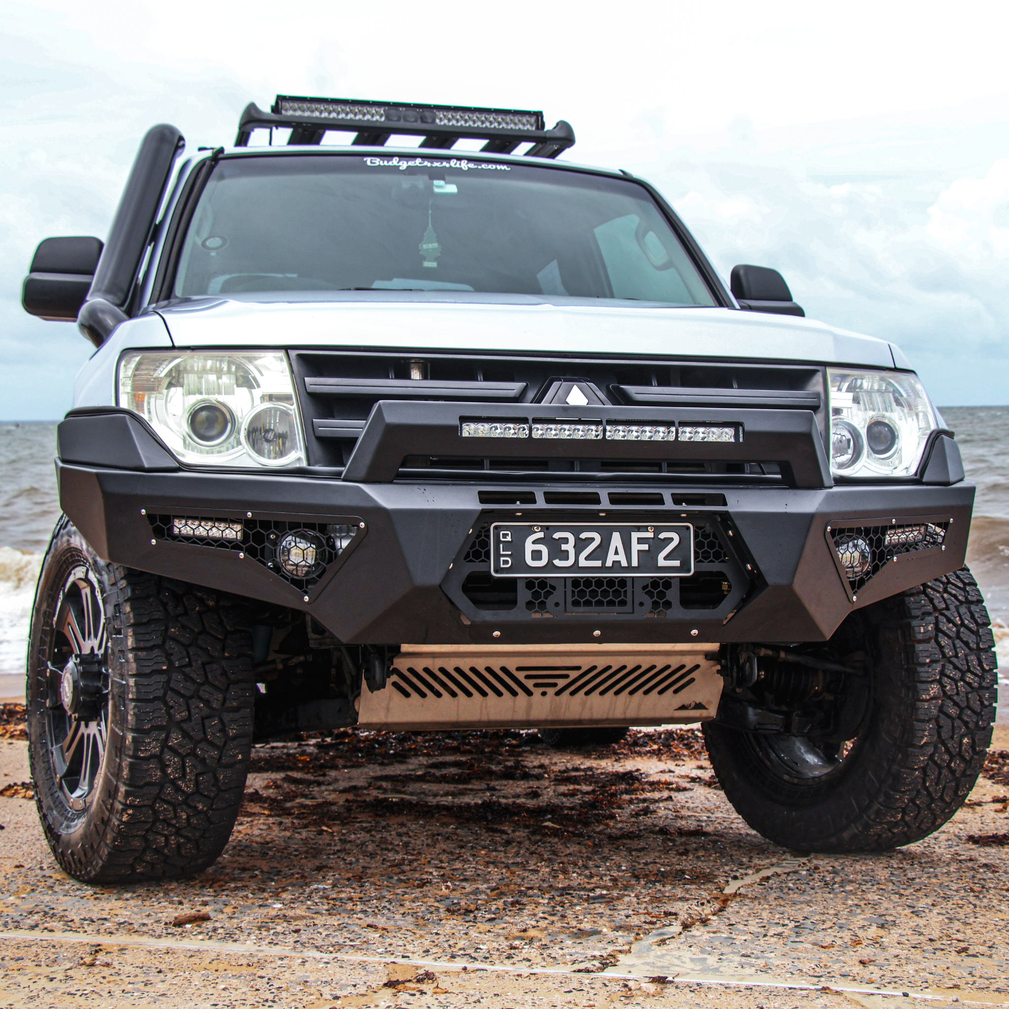 Alpha Predator Steel Bull Bar for Mitsubishi Pajero NS NT NX NW 2006-2021