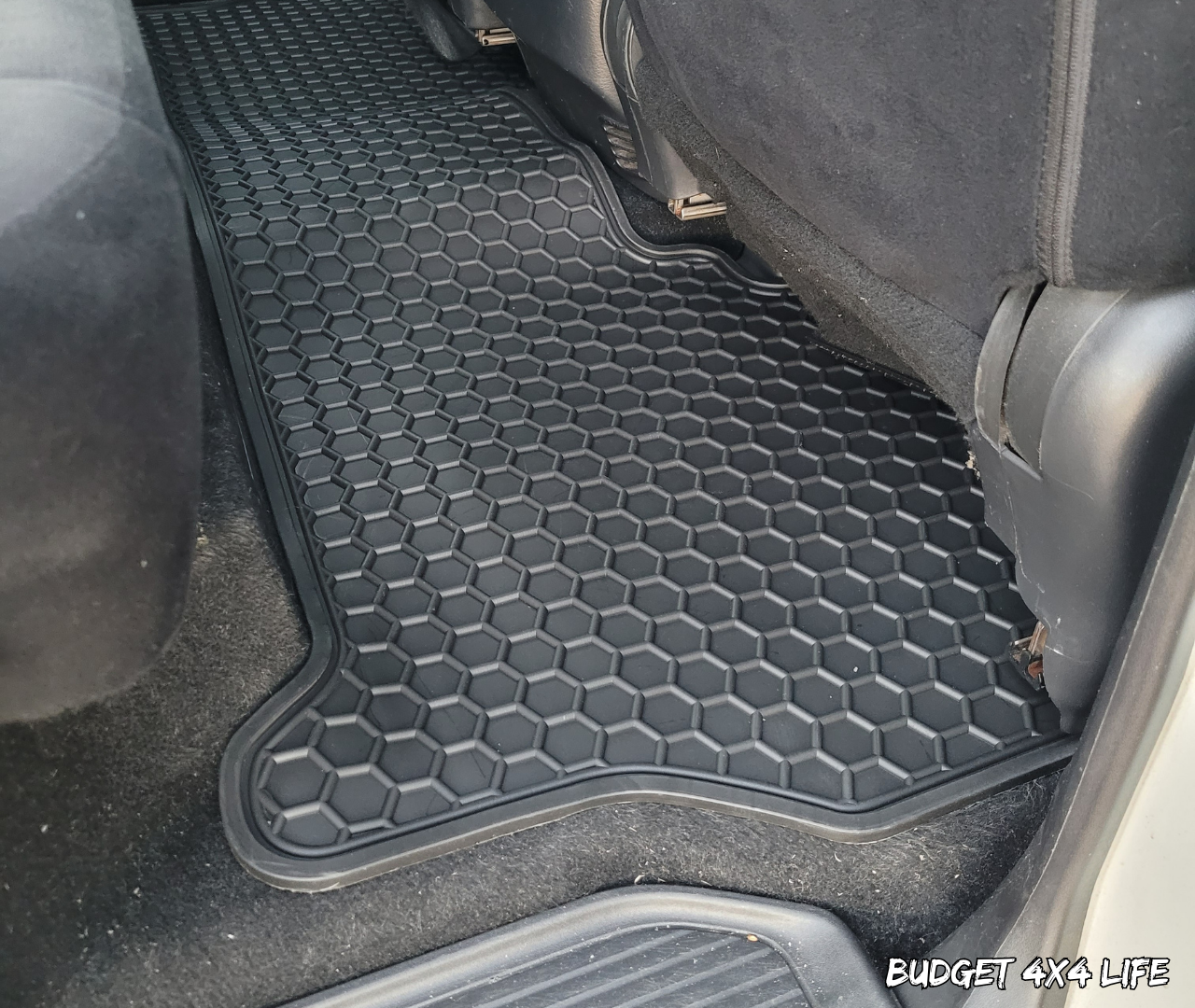 Heavy-Duty Floor Mats for Mitsubishi Pajero NS, NT, NW, NX (2006–2021)