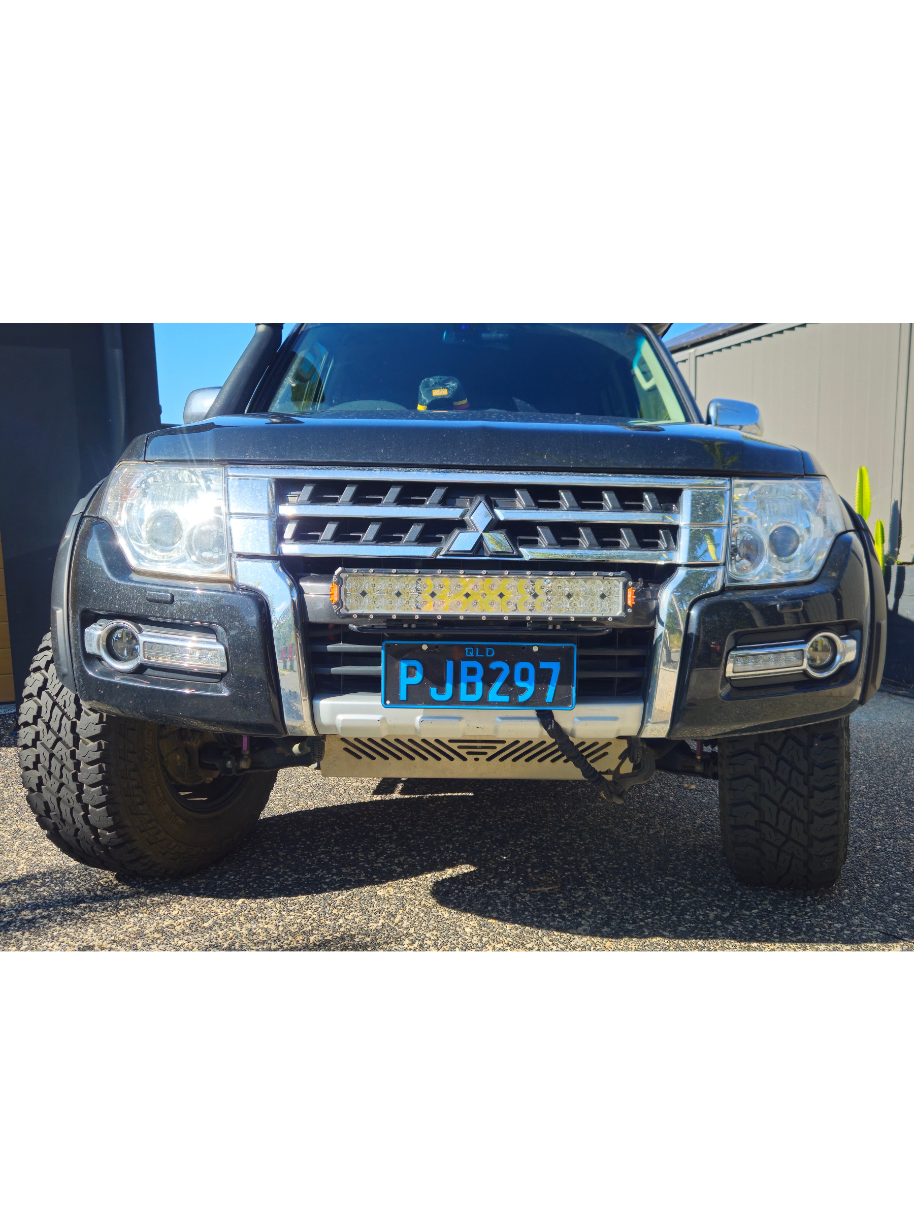 Hidden Winch Cradle for Mitsubishi Pajero NM-NX (2000-2021)