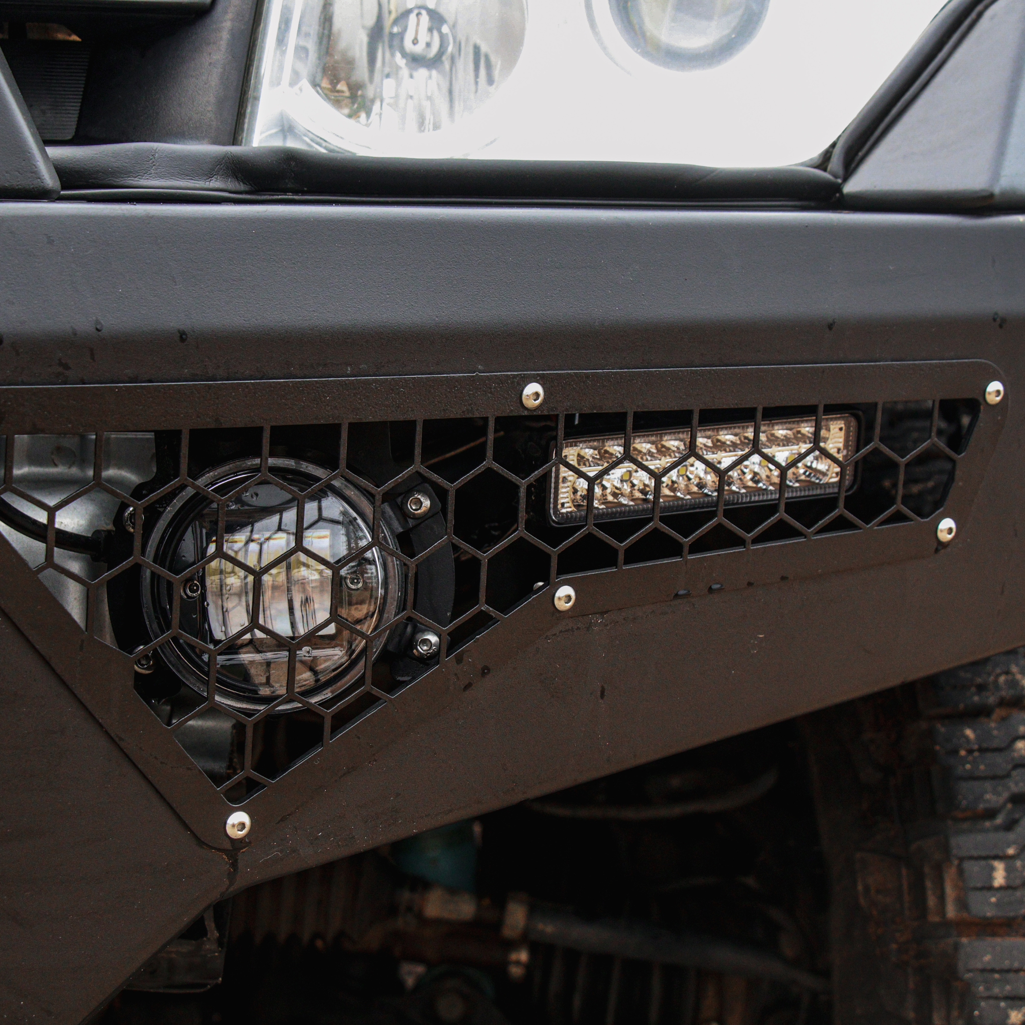 Alpha Predator Steel Bull Bar for Mitsubishi Pajero NS NT NX NW 2006-2021