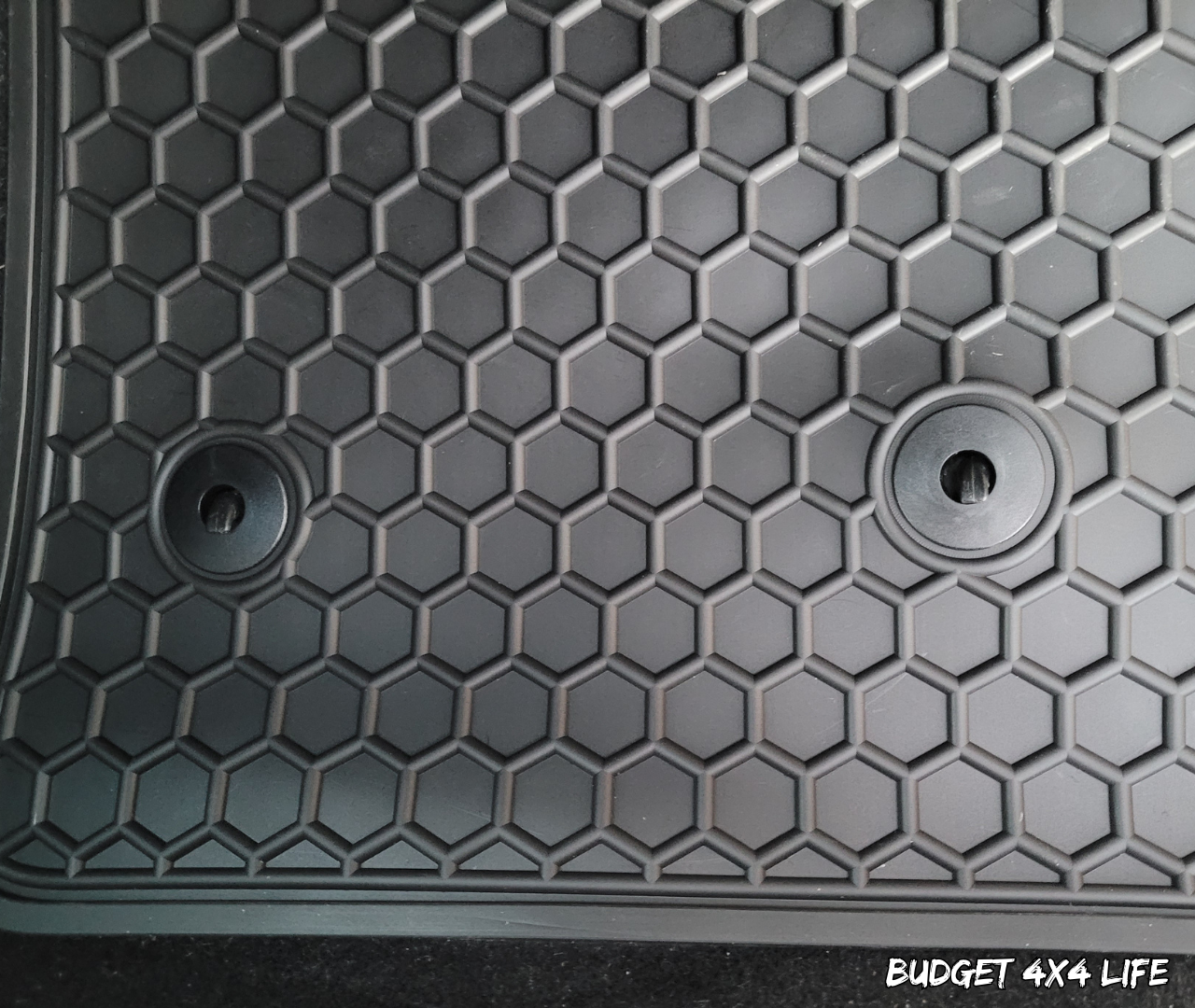 Heavy-Duty Floor Mats for Mitsubishi Pajero NS, NT, NW, NX (2006–2021)