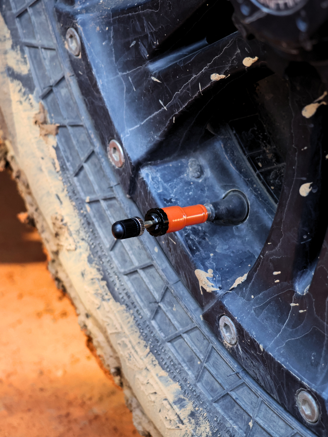 Automatic 4-Way Tyre Deflator Kit