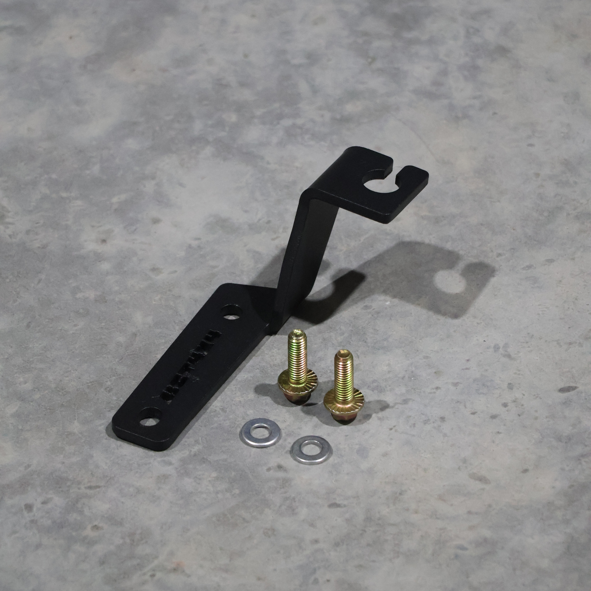 Bonnet UHF Antenna Mount for Mitsubishi Pajero NM–NX (2000-2021)