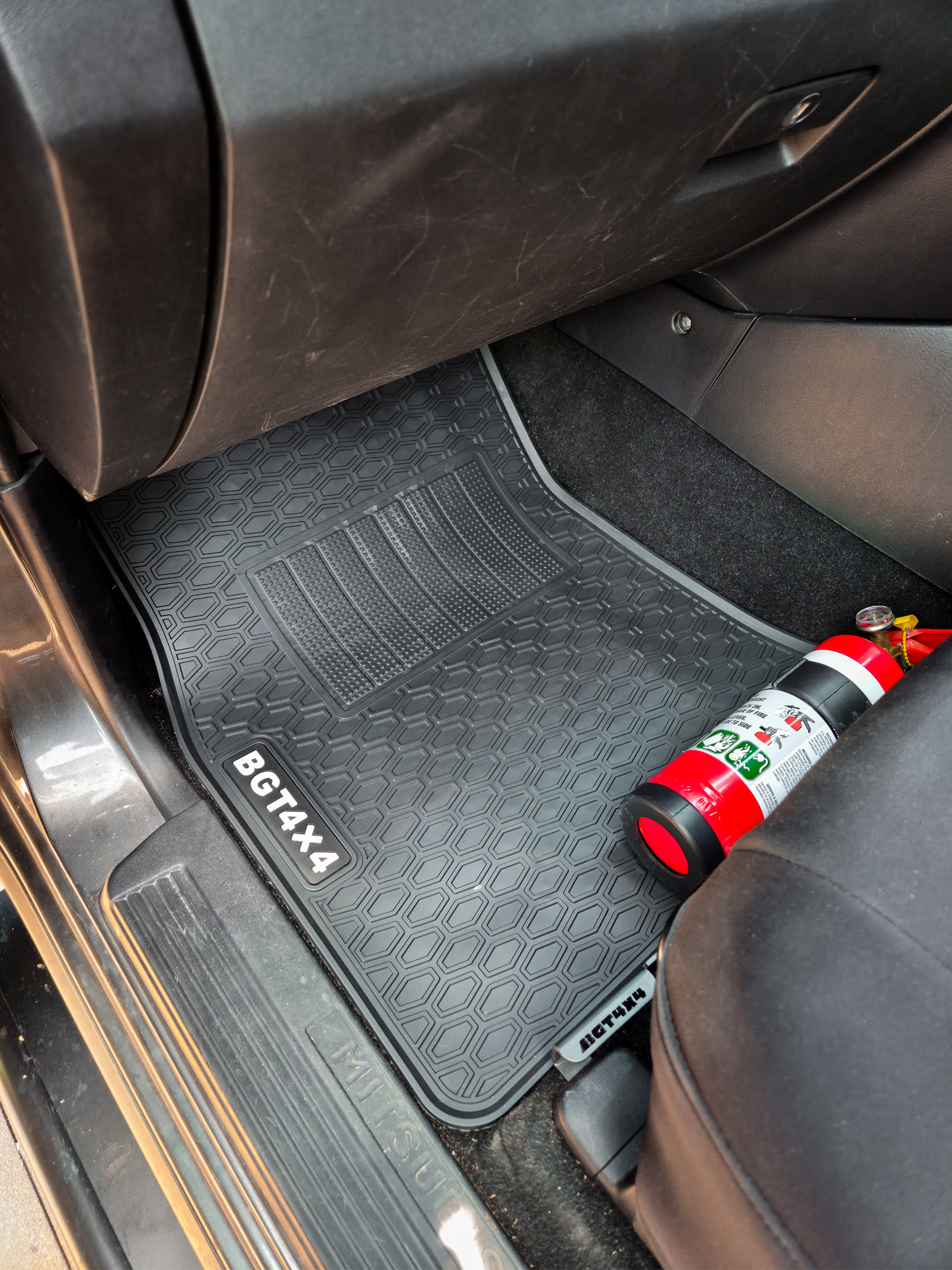 Complete Floor Mat Set for LWB Mitsubishi Pajero NS, NT, NW, NX (2006–2021)