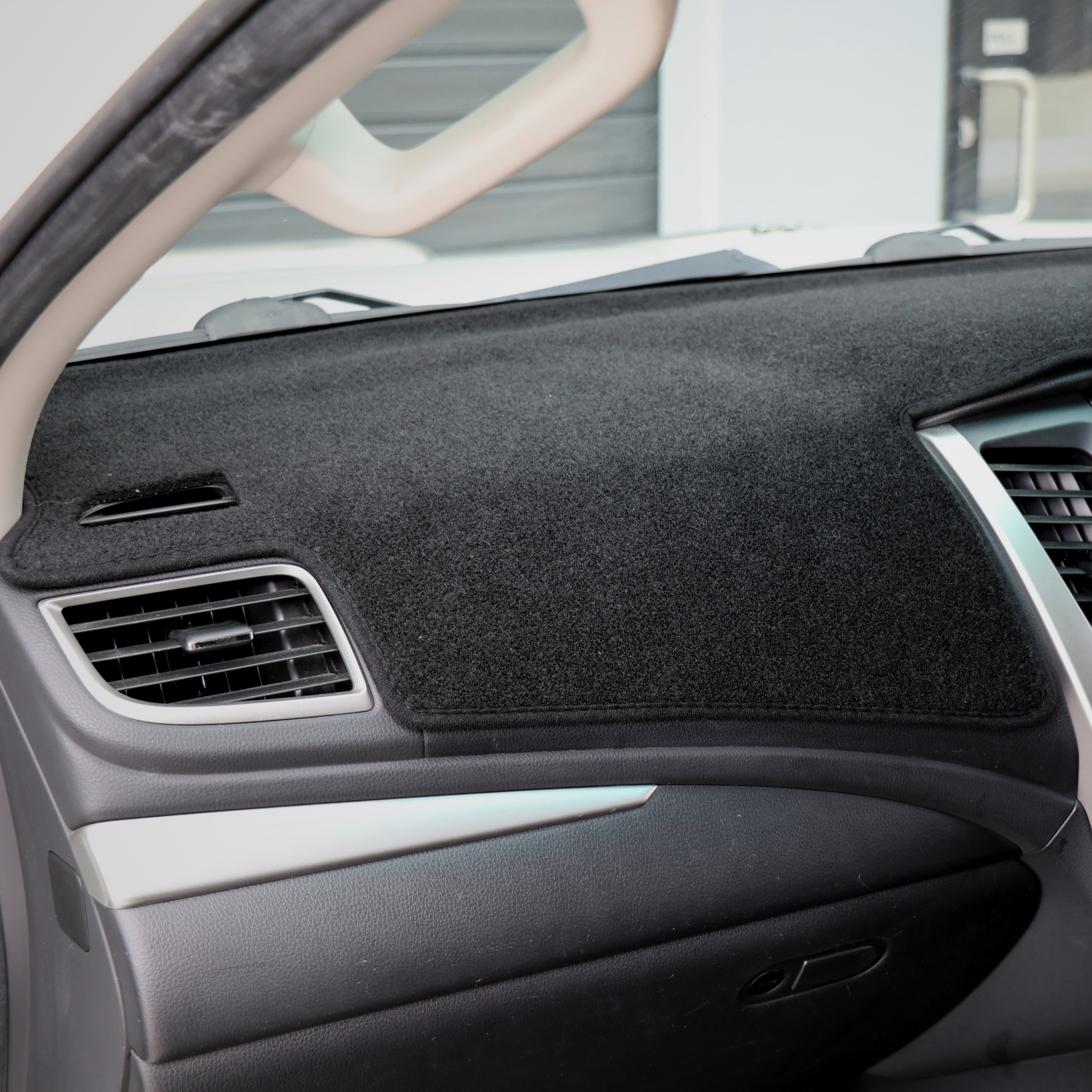 Dash Mat for Mitsubishi Pajero Sport QE-QG & Triton MQ-MR