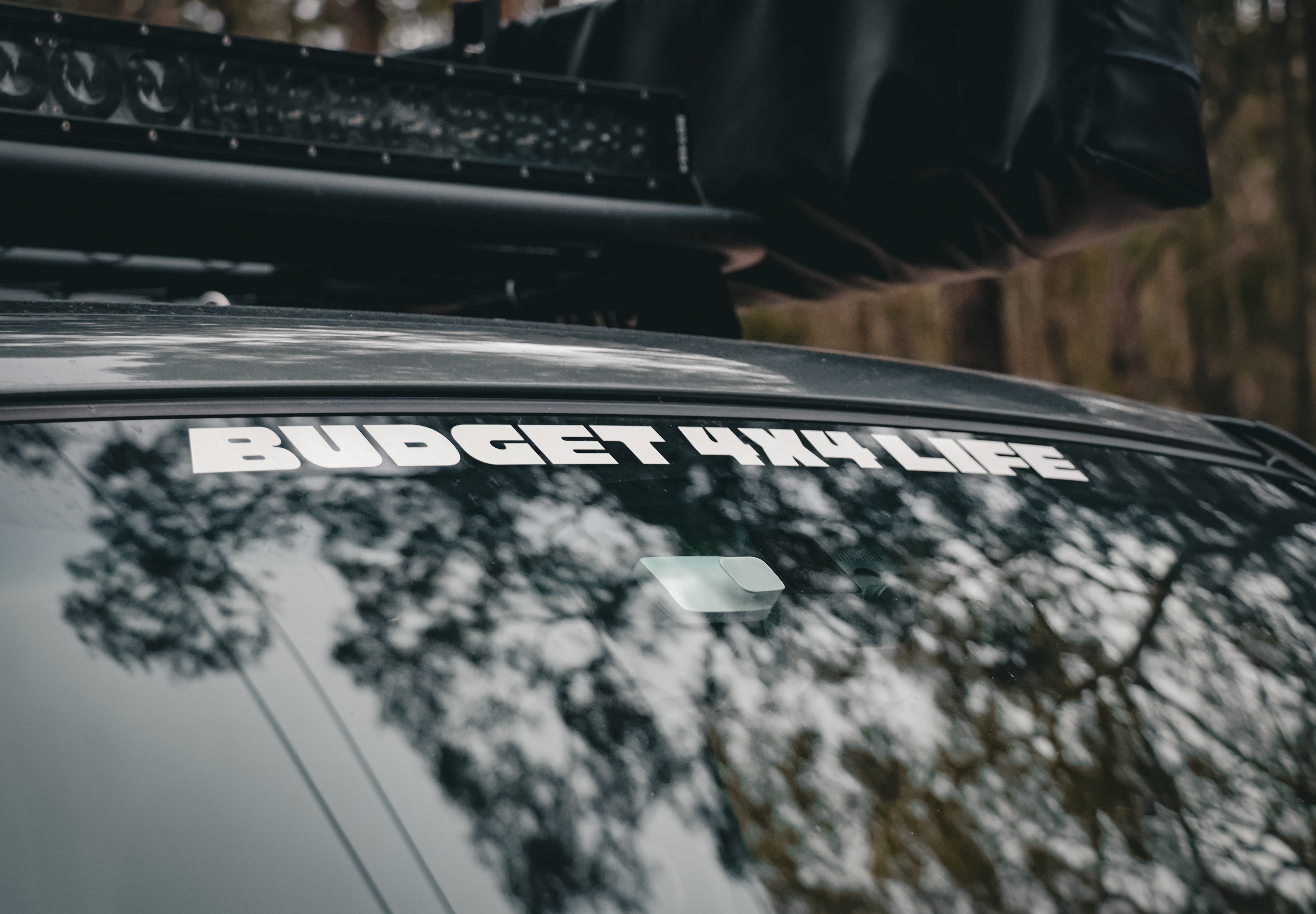 Budget 4x4 Life Windscreen Sticker (60 x 3.3cm) - White