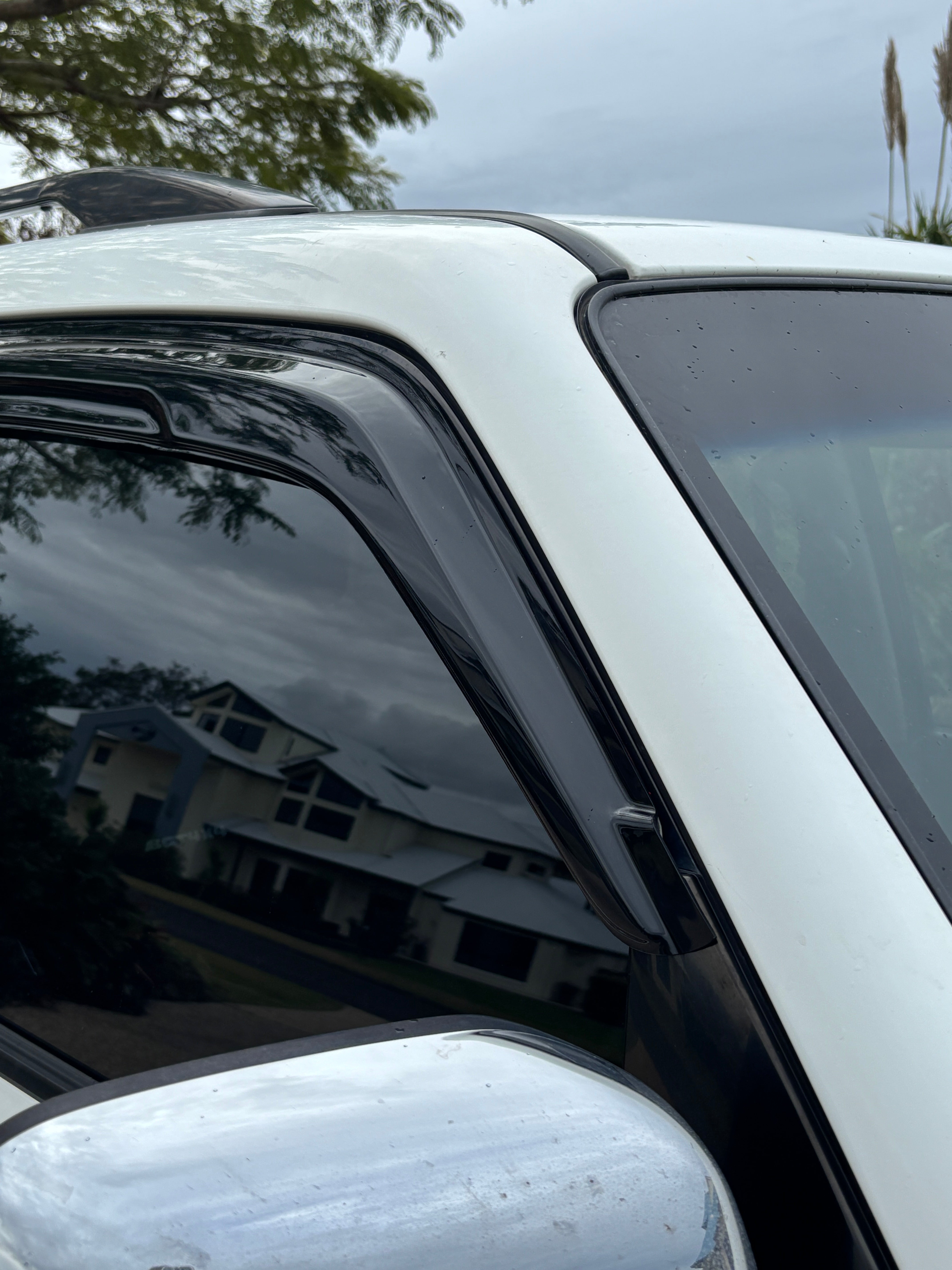 Weather Shields for Mitsubishi Pajero LWB NS, NT, NW, NX (2006–2021) - Imperfect Stock