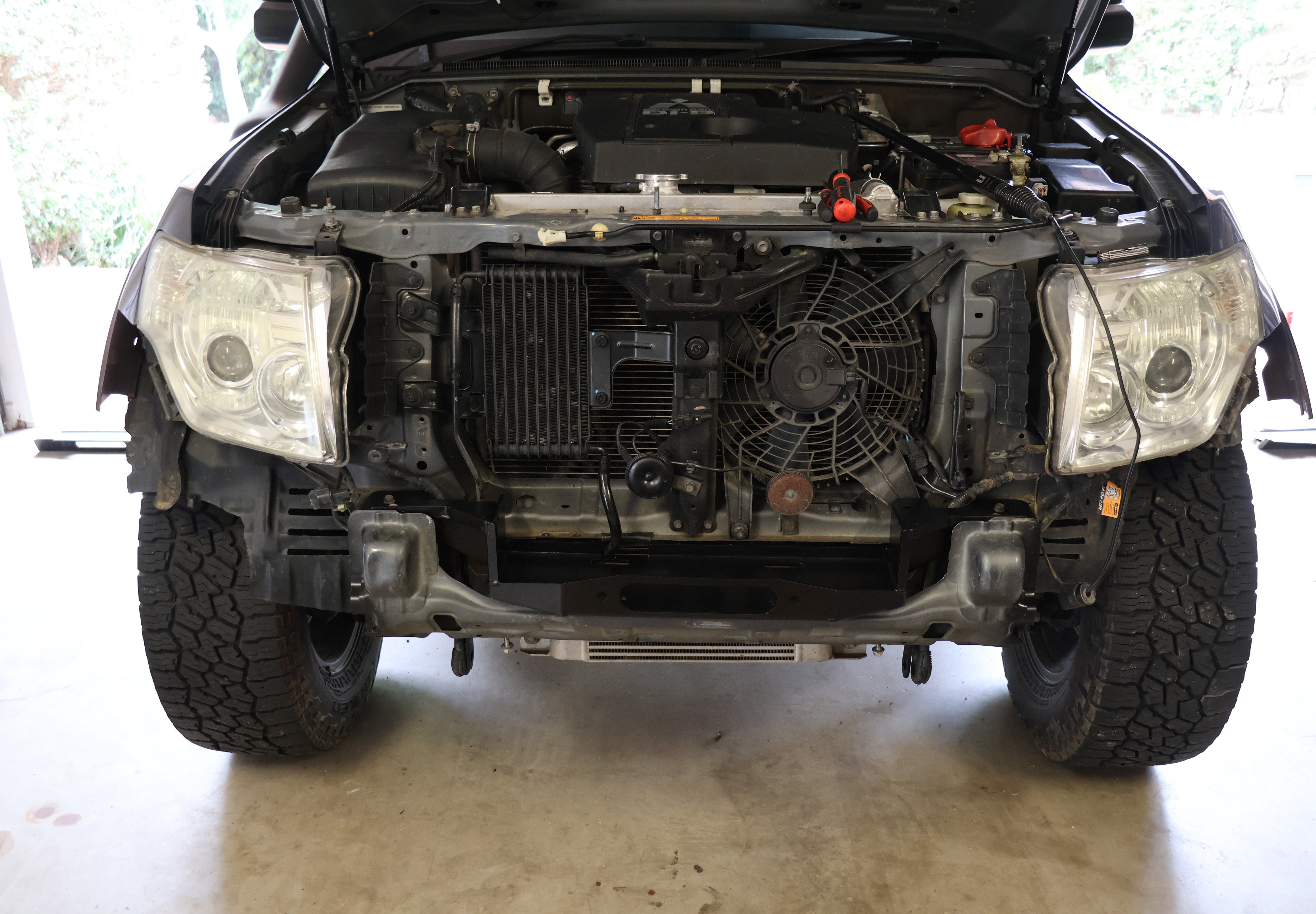 Hidden Winch Cradle for Mitsubishi Pajero NM-NX (2000-2021)