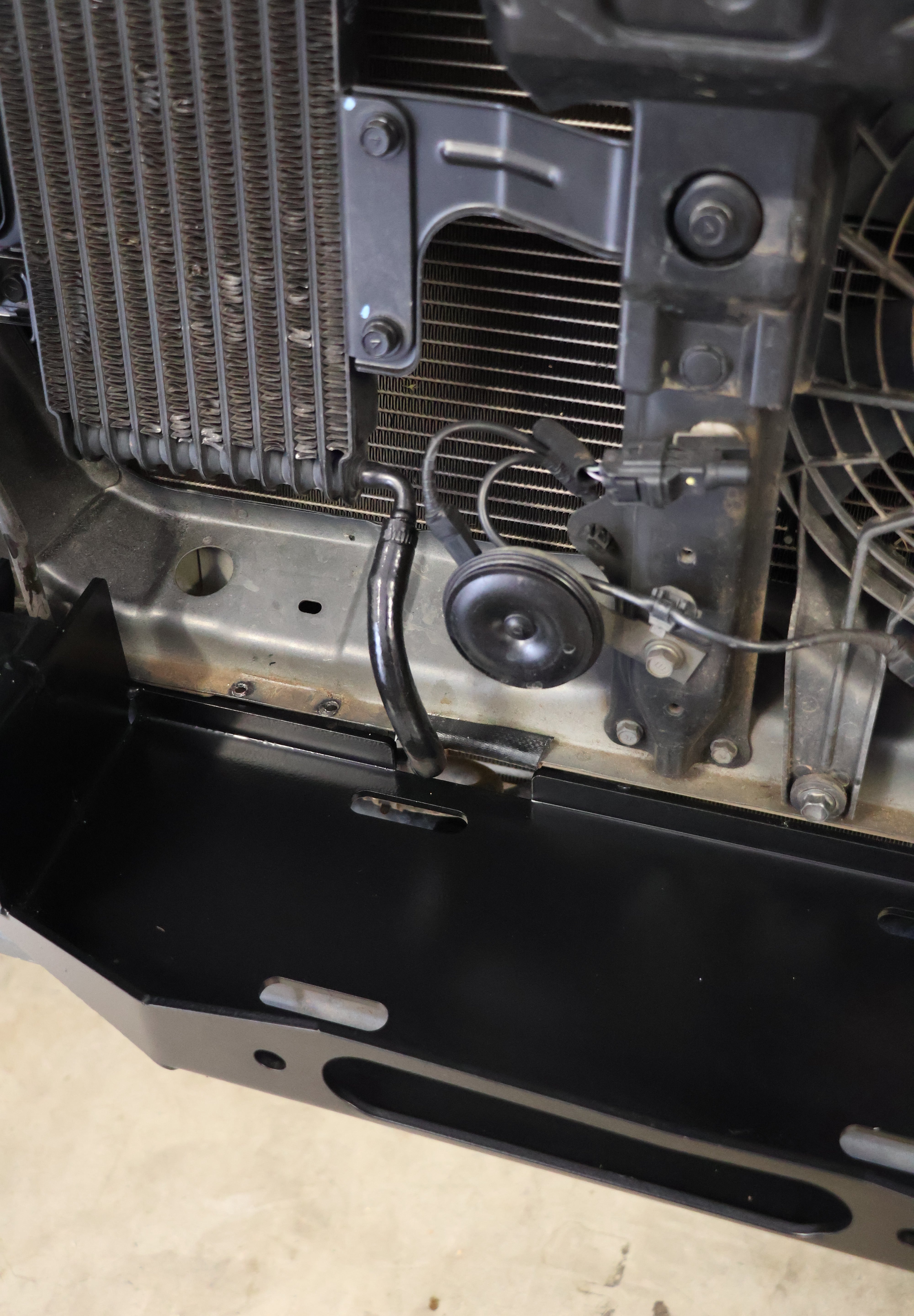 Hidden Winch Cradle for Mitsubishi Pajero NM-NX (2000-2021)