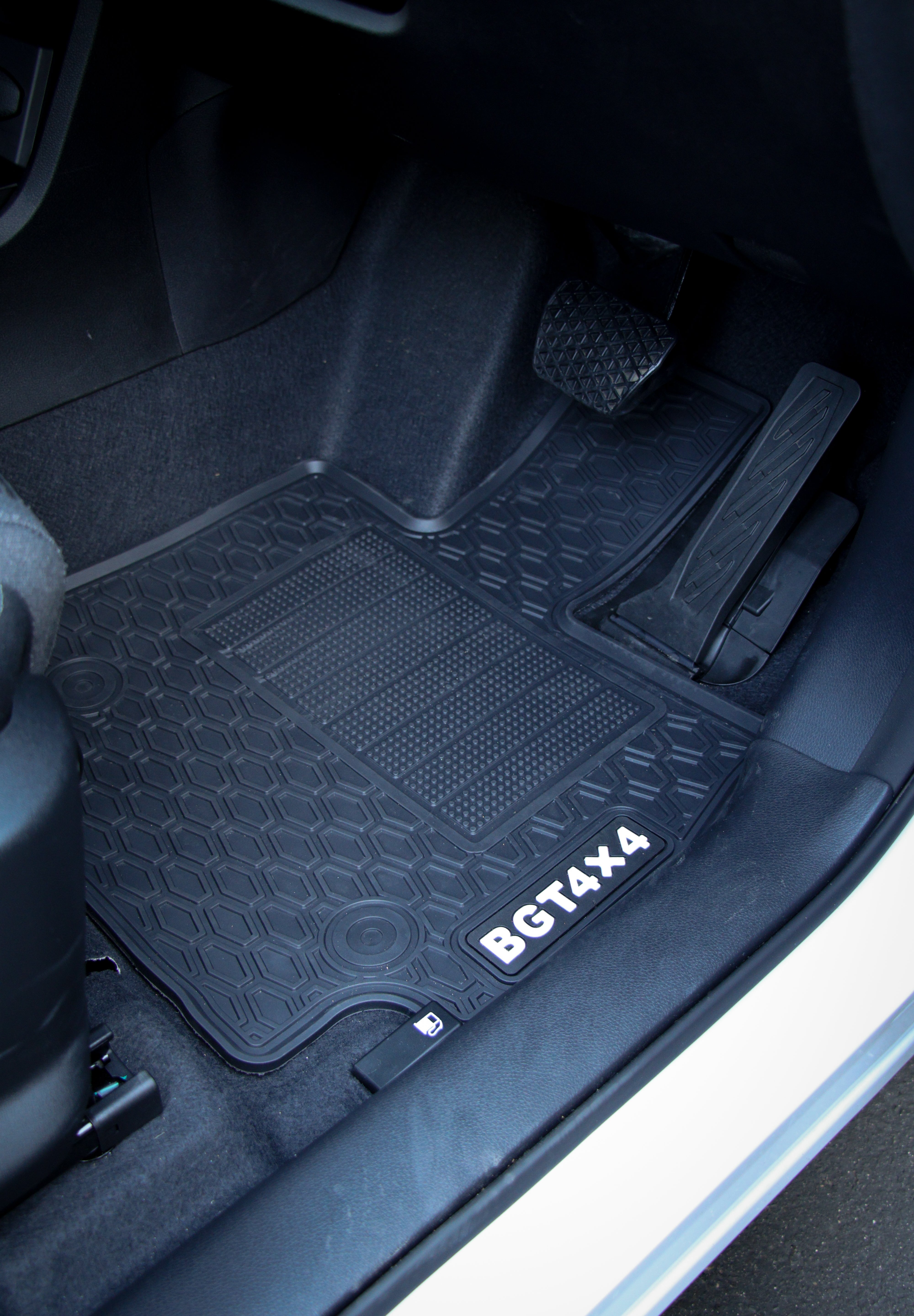 Complete Floor Mat Set for Chery Tiggo 4 & Tiggo 4 Pro (2024–2025)