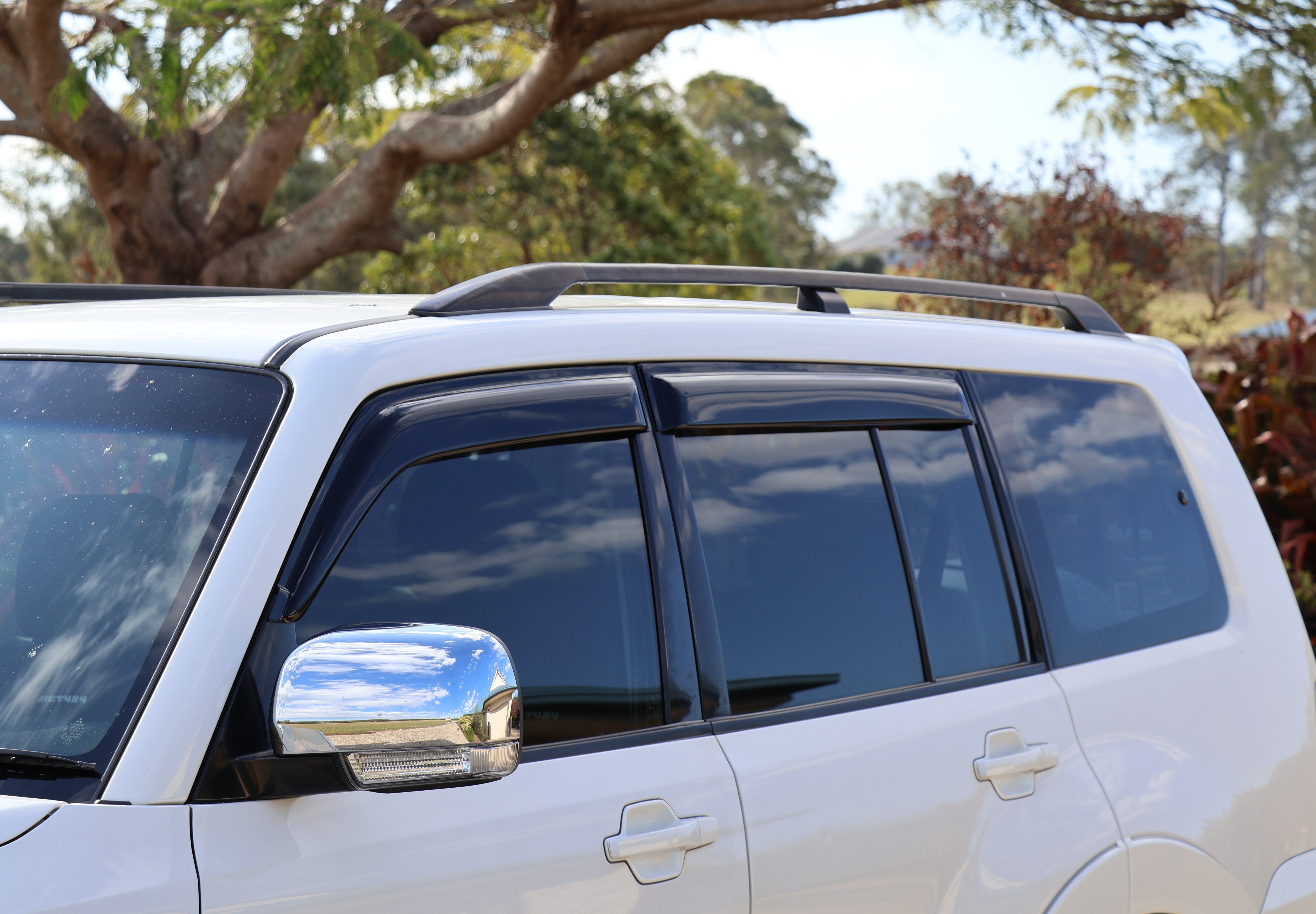 Weather Shields for Mitsubishi Pajero LWB NS, NT, NW, NX (2006–2021)