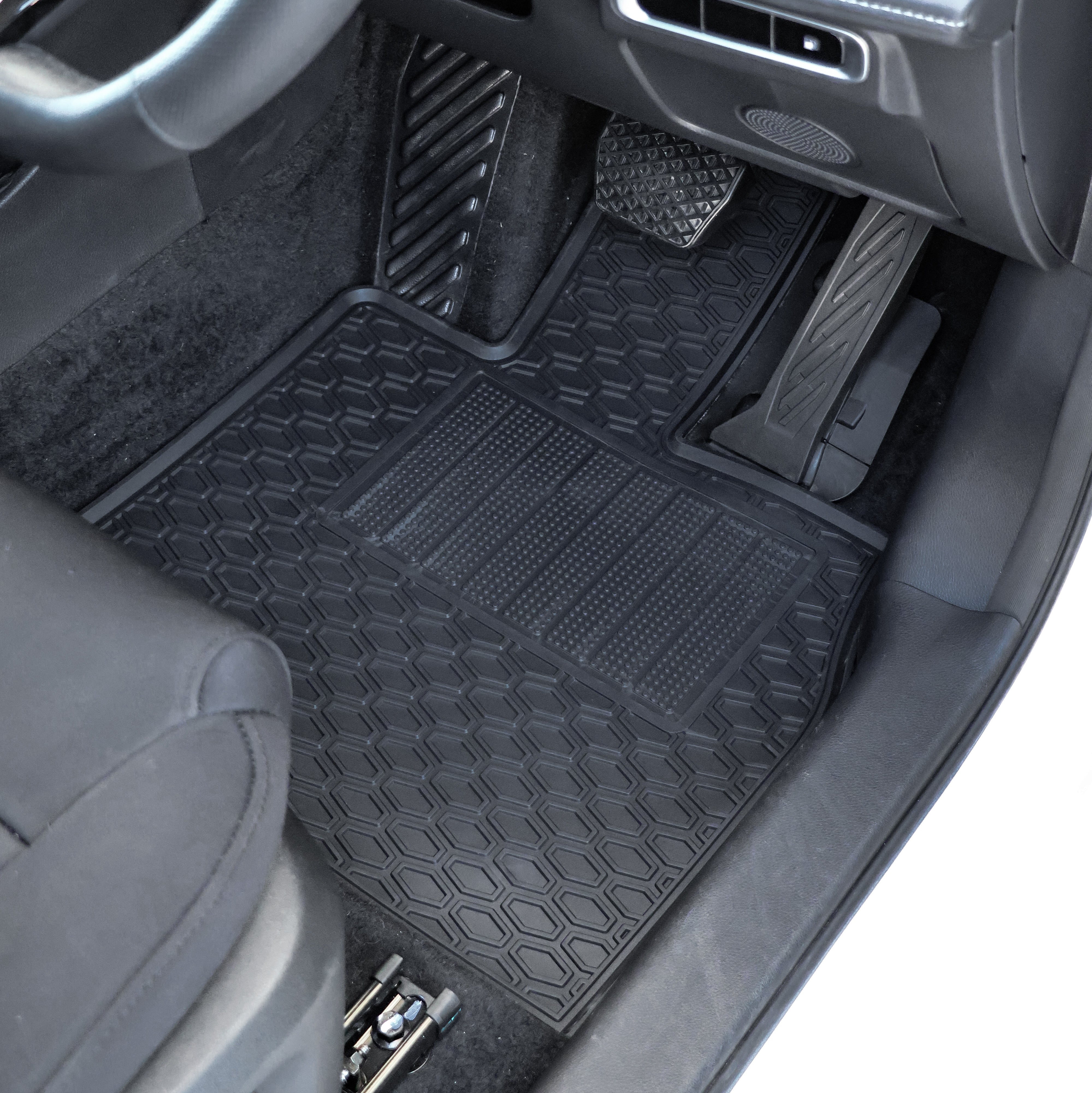 Rubber Floor Mat Set for Chery Tiggo 7 Hybrid & Petrol