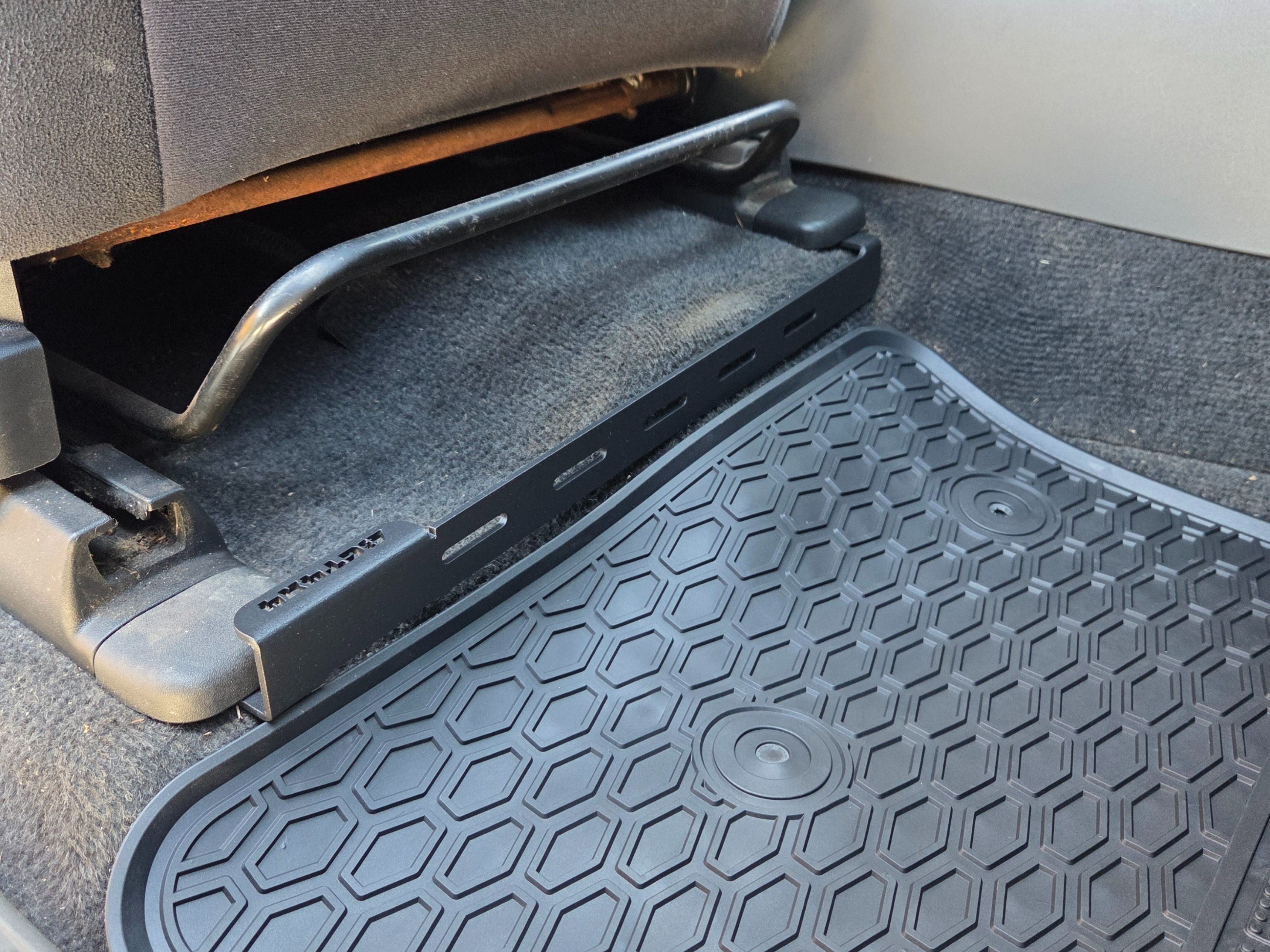 Fire Extinguisher Bracket for Mitsubishi Pajero NM-NX (2000 to 2021)